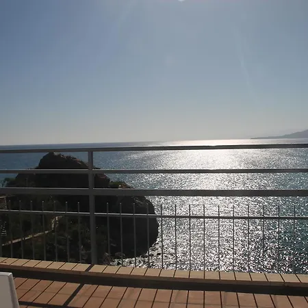 Blue Bay Ξενοδοχείο με διαμερίσματα 3*