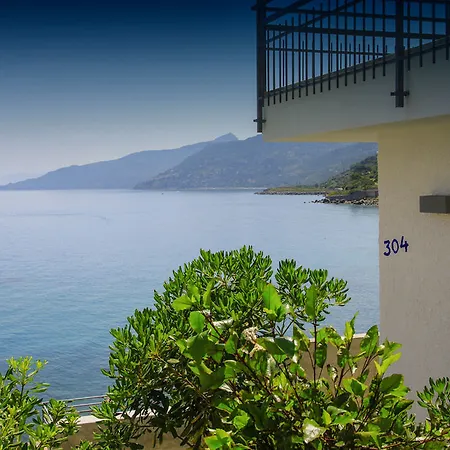 Ξενοδοχείο με διαμερίσματα Blue Bay 3*