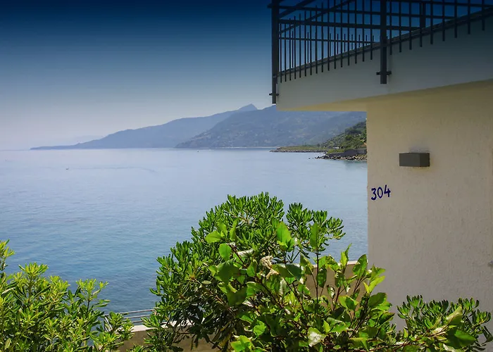 شقة فندقية Blue Bay 4*